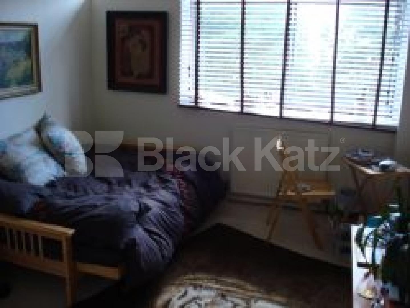 			New Instruciton, 2 Bedroom, 1 bath, 1 reception Flat			 Linden Gardens, NOTTINGHILL